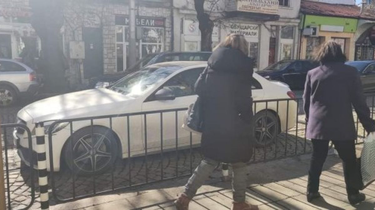 Шофорка в София отнесе тежки обиди, но историята й накара хората да се замислят СНИМКА