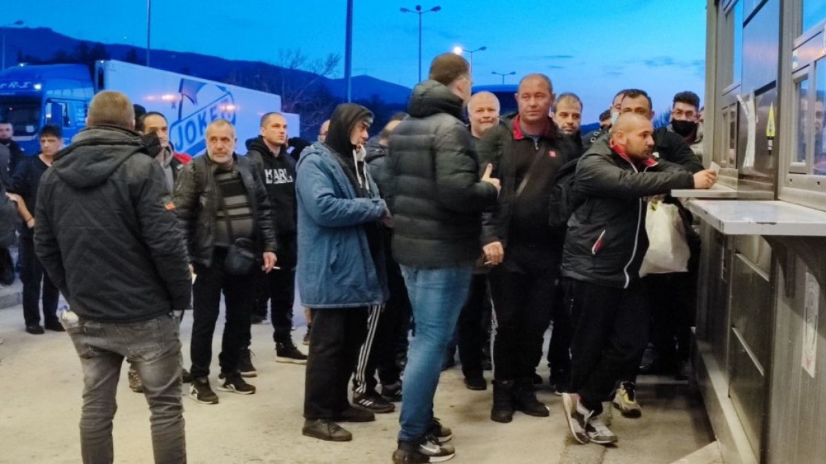 Част от оцелелите след пожара на ферибота българи се прибраха у дома, а последният изваден от огнения ад...