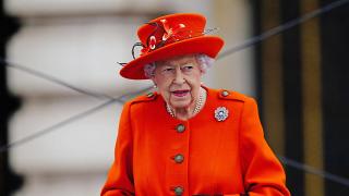 Ето какво се случва в двореца, след като К-19 повали Елизабет II 