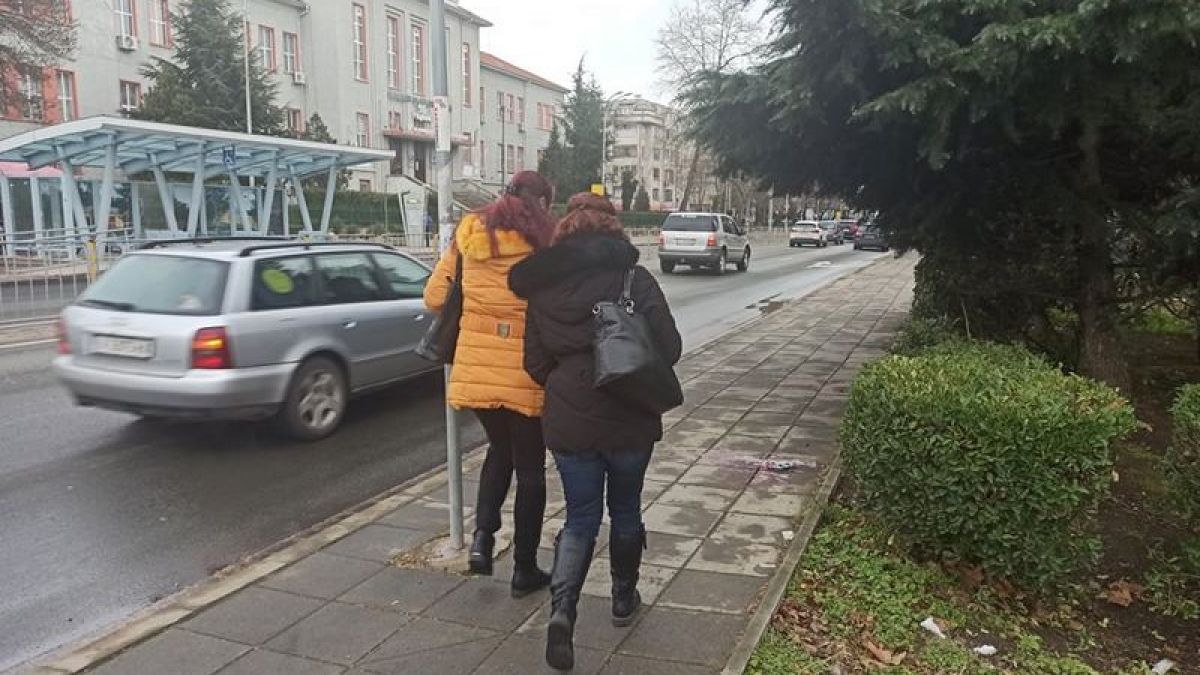 Кървав инцидент в Бургас, на метри от училище СНИМКИ