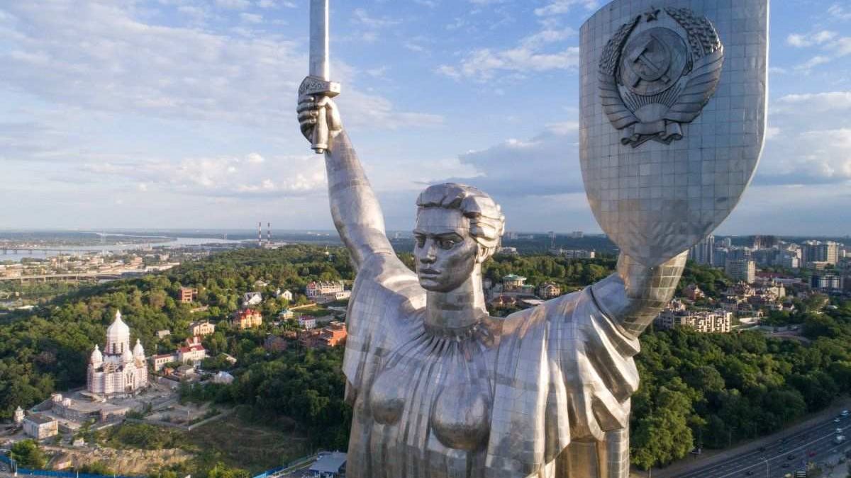 Пентагонът с последни фронтови новини: Киев пада до часове, ето кога! ВИДЕО