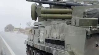 Украински войници: Сразихме руснаците край Харков! Толкова бързо бягаха, че загубиха обувките си ВИДЕО