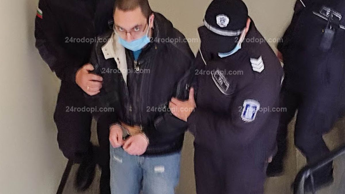 Потрес: Стефан от Кърджали делял едно легло с майка си, преди да я заколи