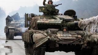 Руските войски атакуват на два фронта, настъпват към Херсон и Киев