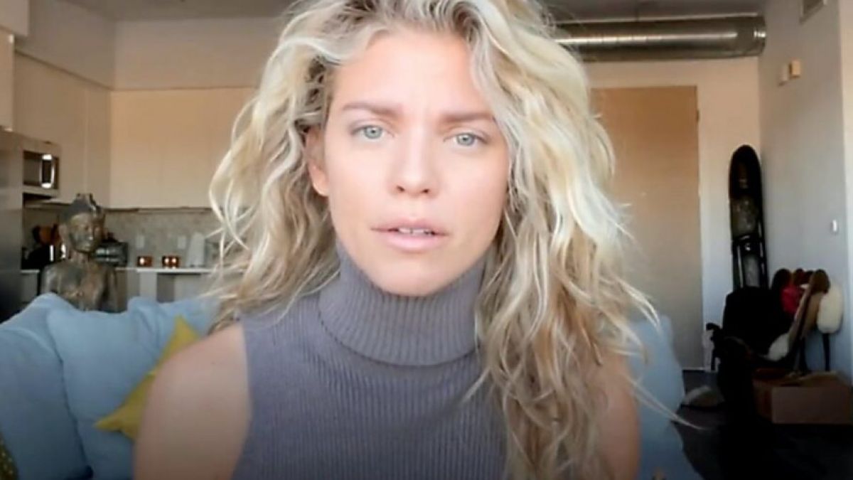 Американска актриса стана обект на подигравки заради странно ВИДЕО, изпратено до Путин
