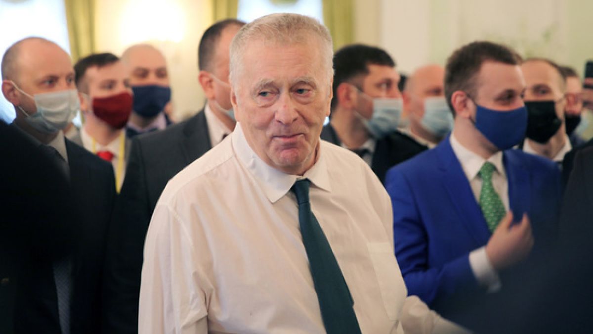 Притеснителни новини за поваления от Омикрон ваксиниран с 8 дози Жириновски