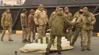 Пълен шаш: Погребаните от Зеленски герои граничари от Змийския остров, възкръснаха при руснаците в Севастопол ВИДЕО