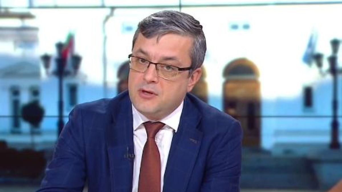 Биков: Формулата на настоящето управление е изчерпана, недопустимо е...