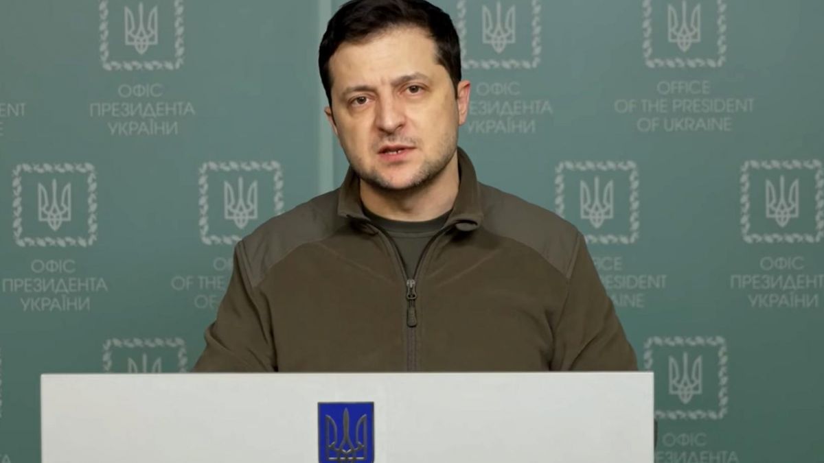 Зеленски като Сталин хвърля и затворници на фронта ВИДЕО