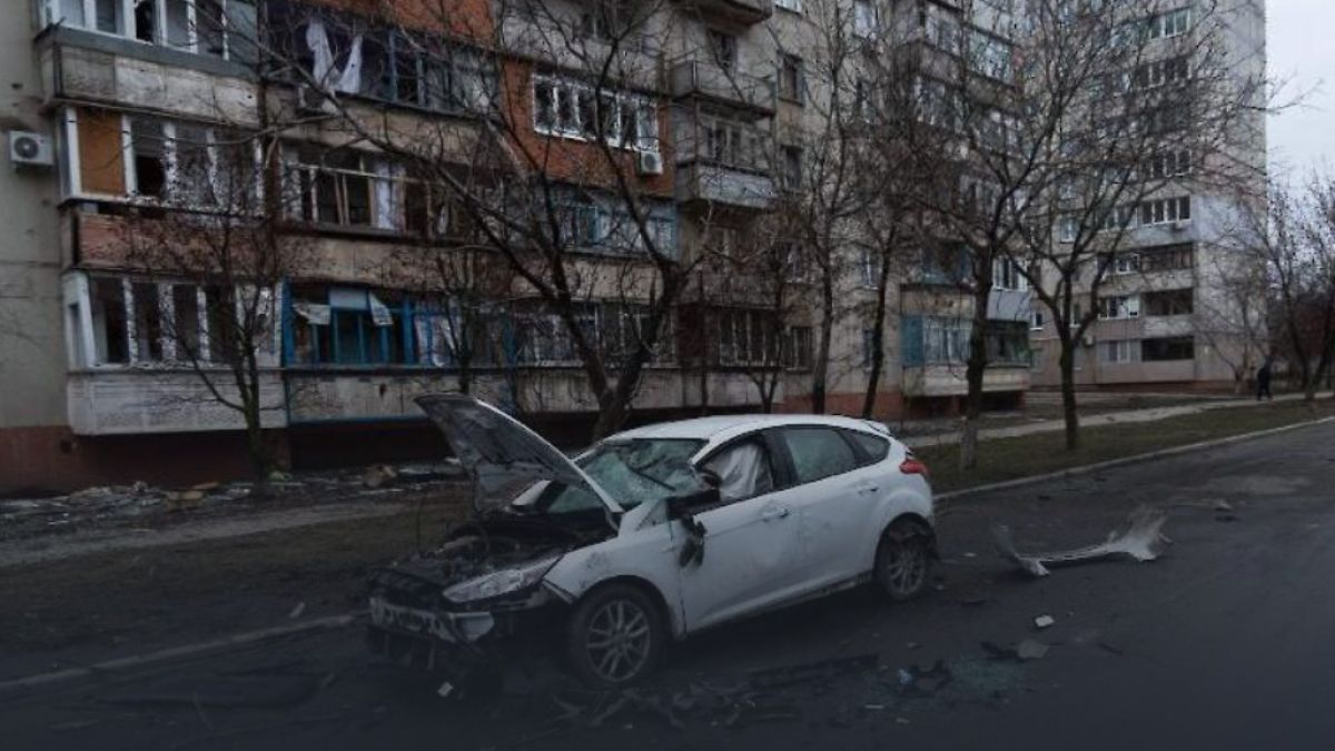 Обстрел в Мариупол въпреки примирието, има жертви