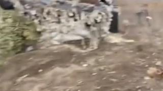 Украинските военни си плюха на петите, зарязаха позициите си край Мариупол ВИДЕО 