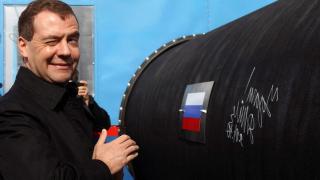 Сбъдна се прокобата на Медведев, цената на газа премина 2000 евро