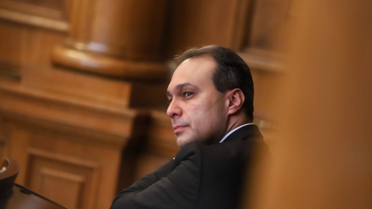 Идват ли НАТО-вските войски у нас? Ето кой е новият министър на отбраната 