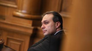 Идват ли НАТО-вските войски у нас? Ето кой е новият министър на отбраната 