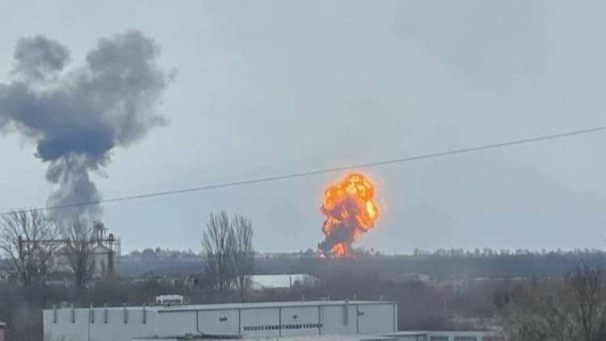 Зеленски обяви, че ракетен удар е унищожил изцяло ключово украинско летище и нападна остро Запада ВИДЕО