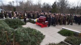 Изпратиха с военни почести командира на батальон "Спарта" в последният му земен път СНИМКИ