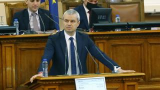 Костадинов гневно: Ако някой тук иска да дава бомби на Украйна, нека да... 