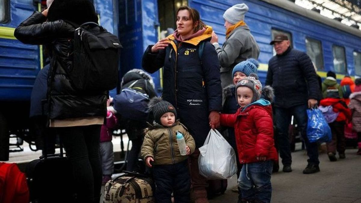 Коментар за парите, отпуснати за бежанците, и на нас кой ще ни даде, взриви мрежата СНИМКИ