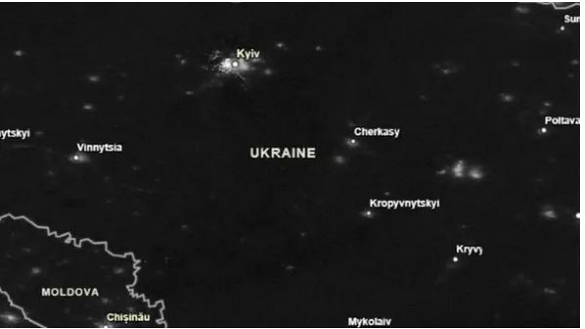 Само за месец Украйна е неузнаваема на САТЕЛИТНИ СНИМКИ