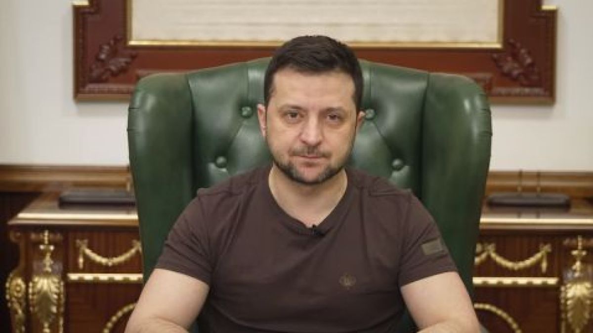 Зеленски заговори за амоняк, фосфор, US биолабораториите и дехимизицията на Украйна ВИДЕО
