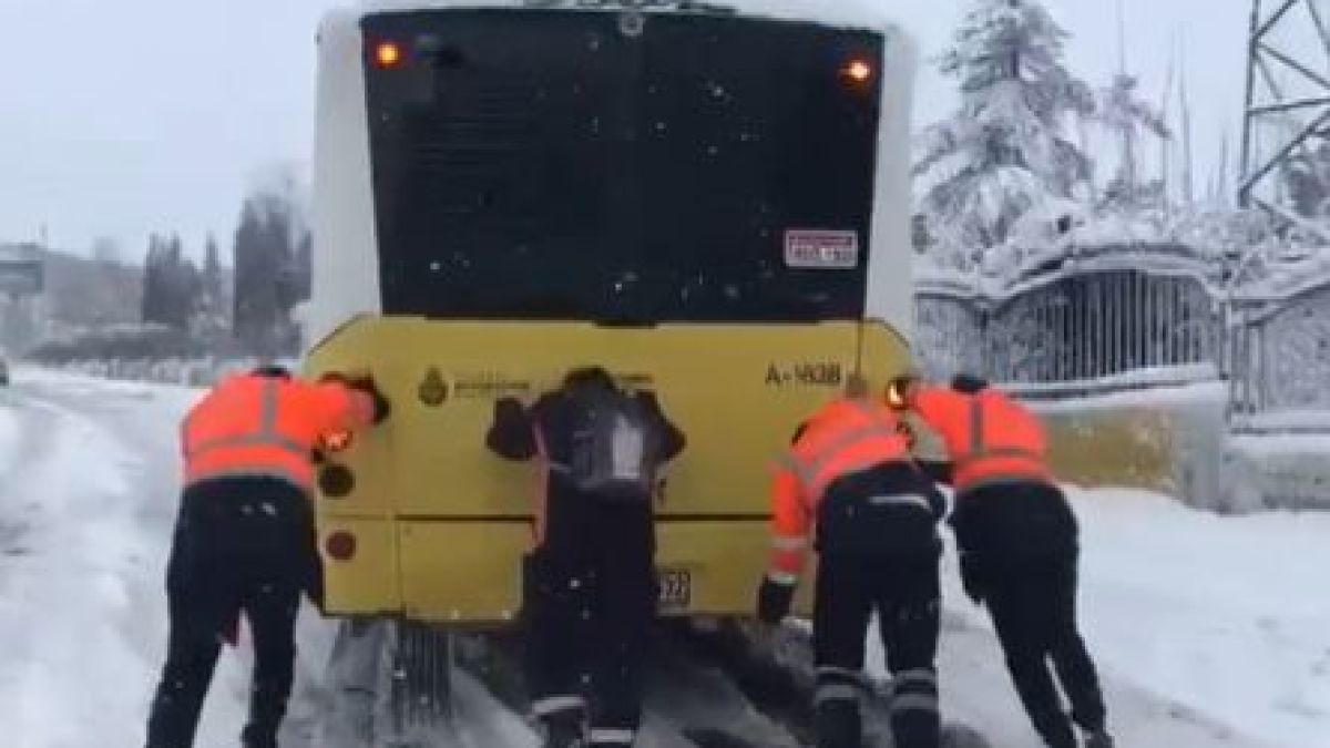 Снегокалипсис в Истанбул ВИДЕО
