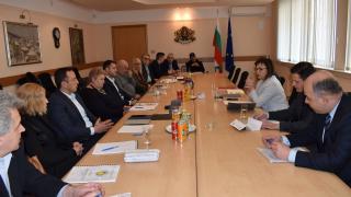 Нинова с извънредни мерки заради истерията с олиото, ето какво направи