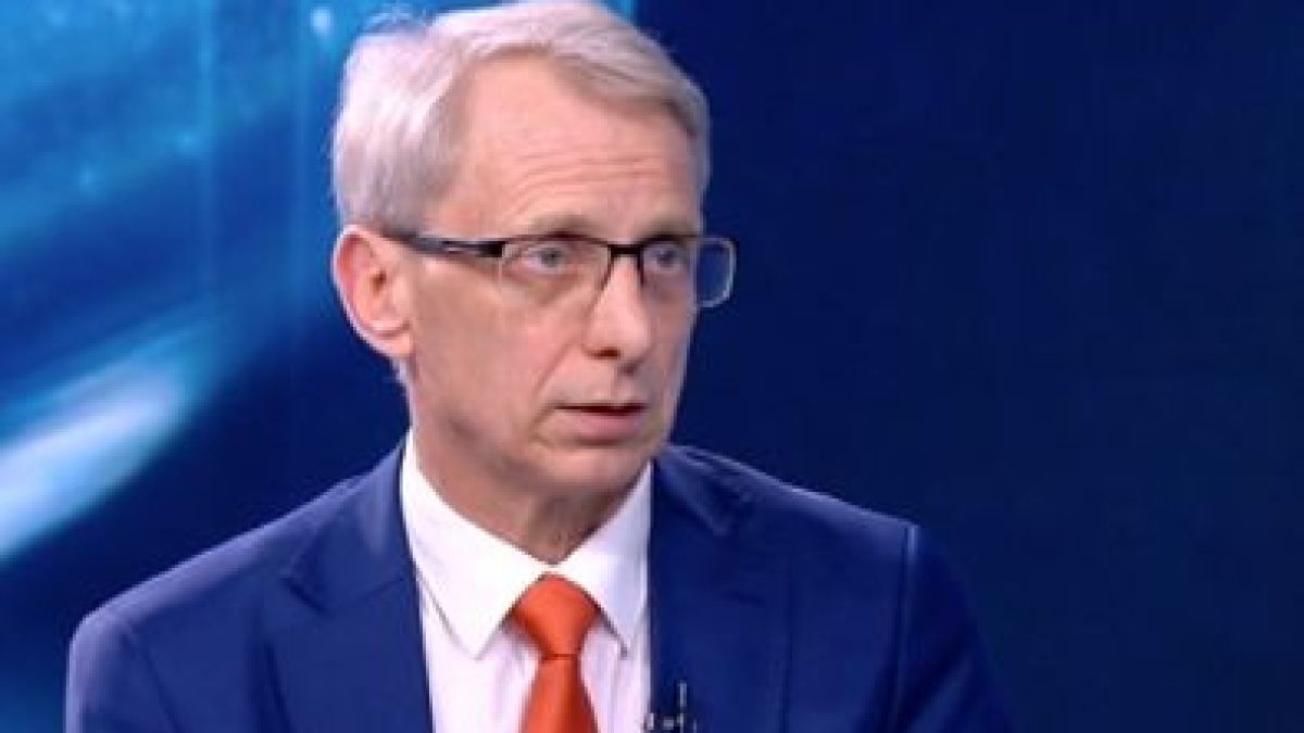 Просветният министър с важна новина за ученици и родители