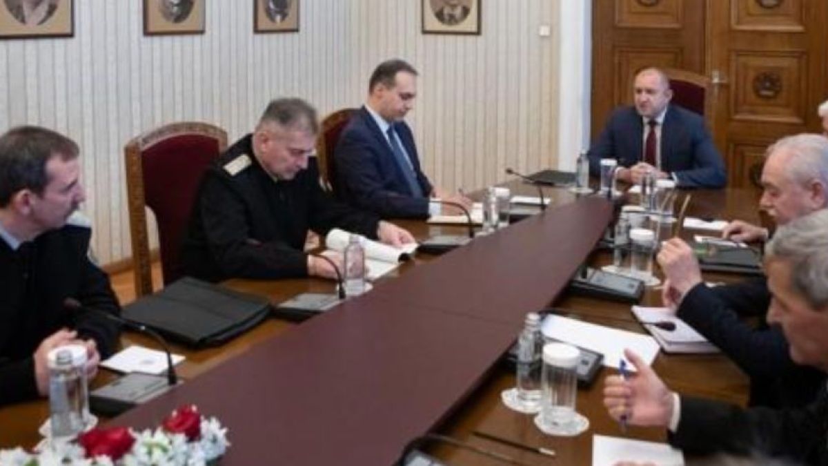 Радев с важно искане за охраната на българското небе