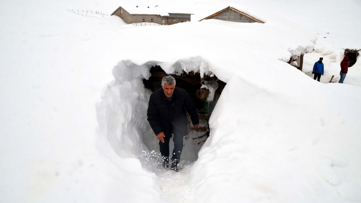 Снежен ад в Турция 