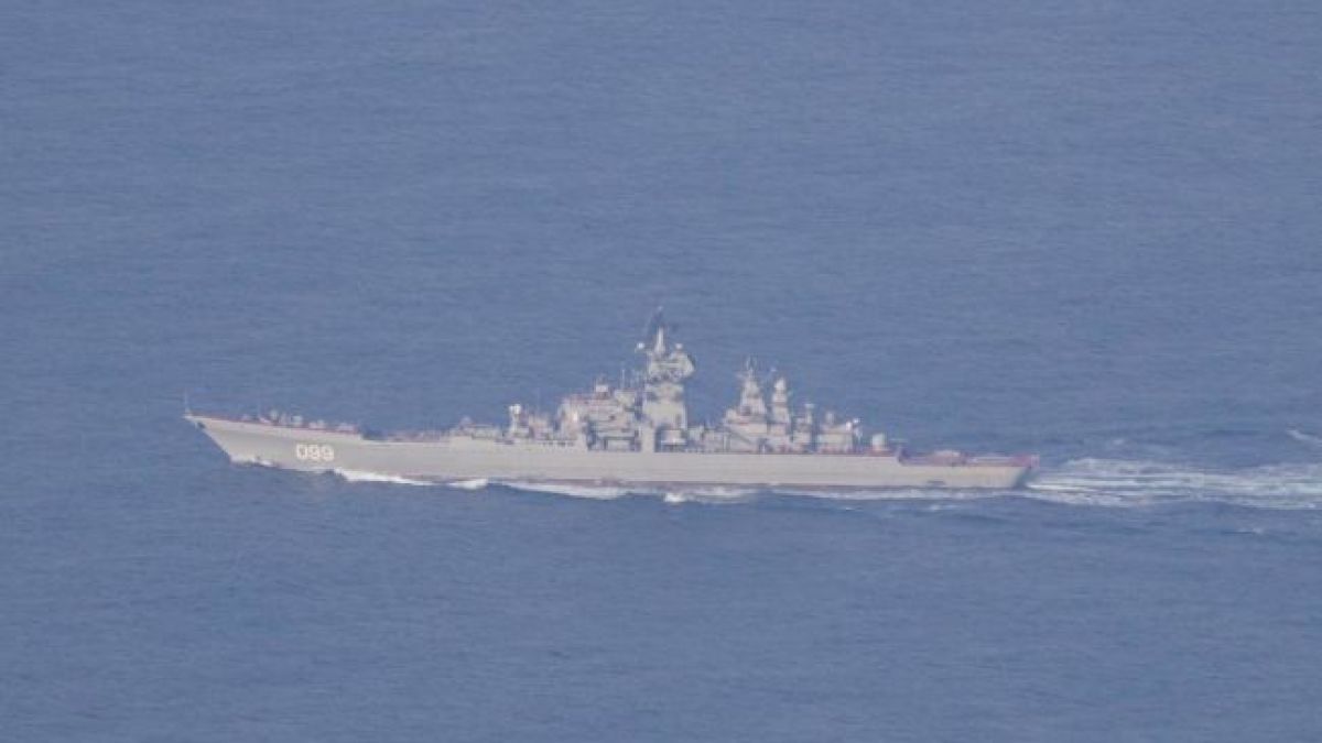 Става напечено: Норвежкото разузнаване откри огромен руски атомен разрушител опасно близо до армадата на НАТО СНИМКИ