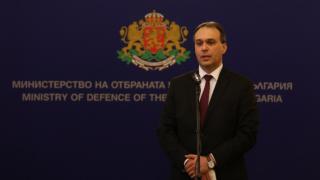 Военният министър с важни думи за военната помощ за Украйна и поддръжката на МиГ-овете 