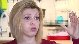Докато Петков се хвали какво е направил за бежанците, украинката Жана се мъчи да...