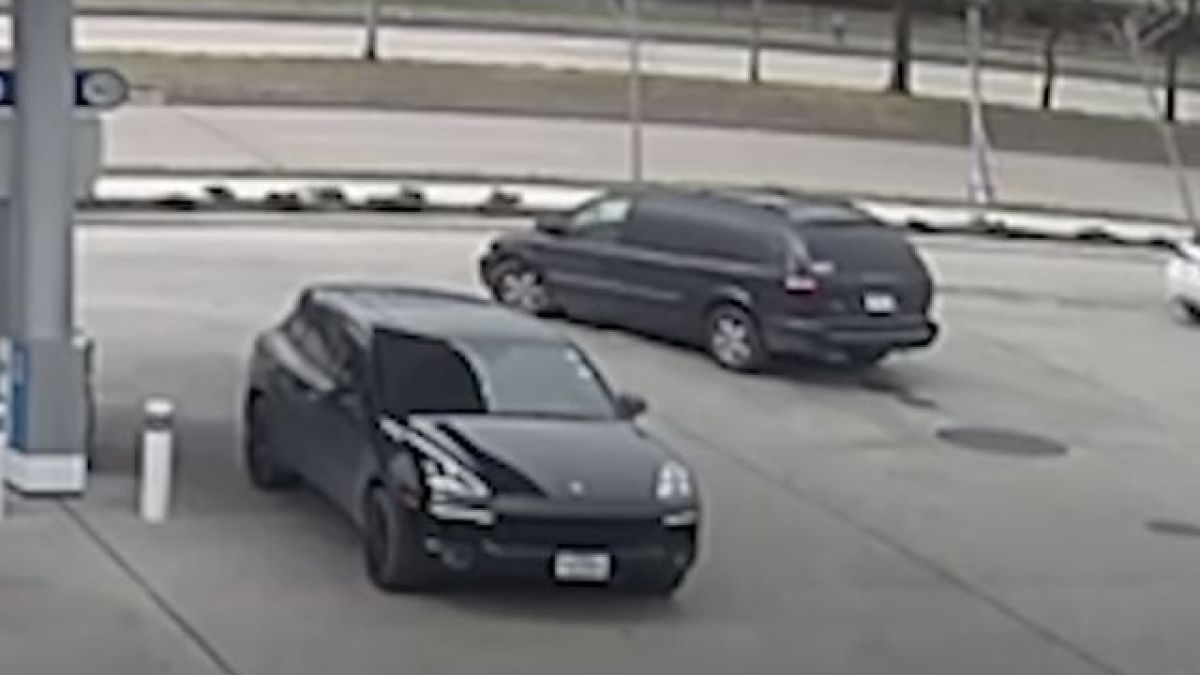 Невиждан обир, апаши задигнаха цели 4 тона от бензиностанция ВИДЕО