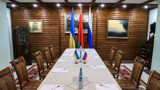 Песков обясни защо се мотаят преговорите с Киев 
