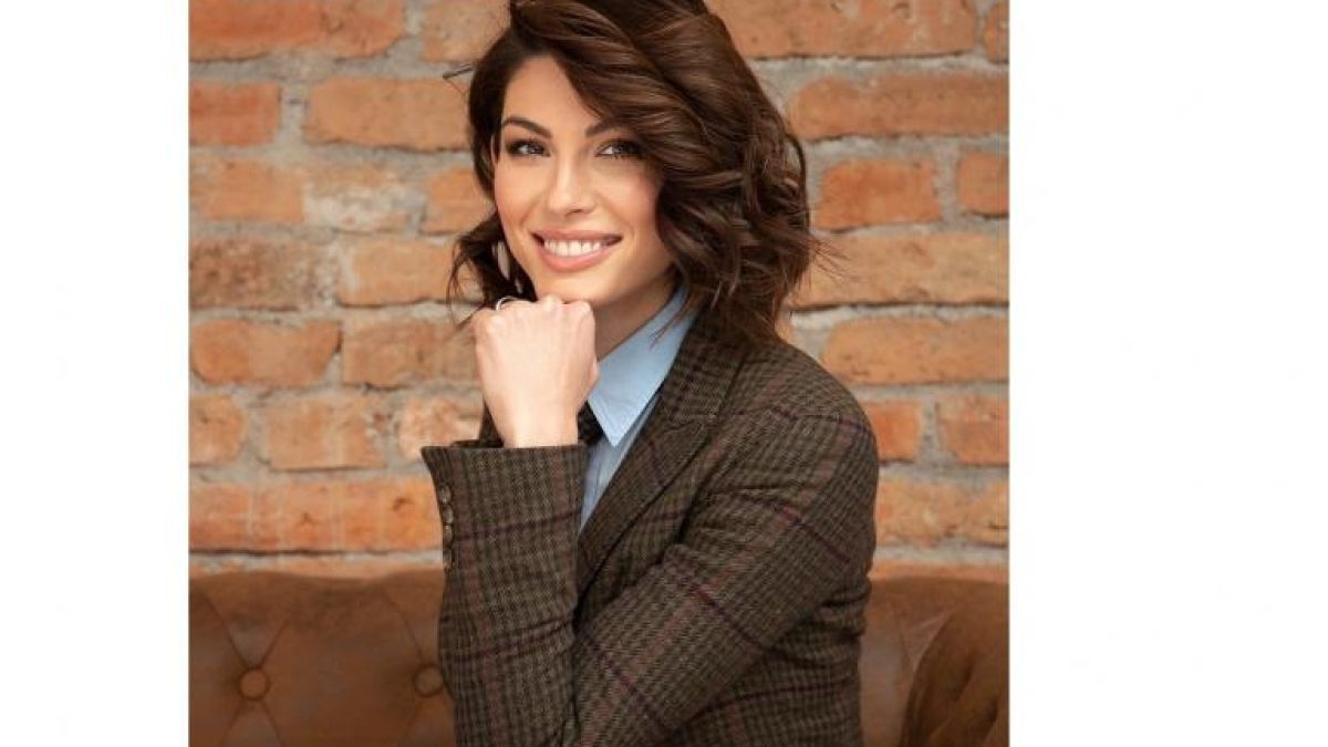 Виолета Сечкова се сгоди