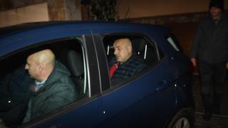 Анализатори с още горещи версии за задържането на Борисов