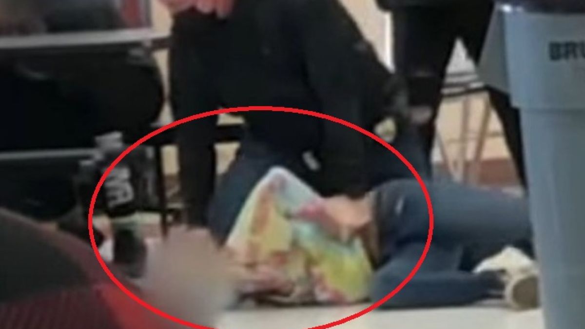 В САЩ са в шок след това ВИДЕО 18+ с полицай и ученичка от Уисконсин 
