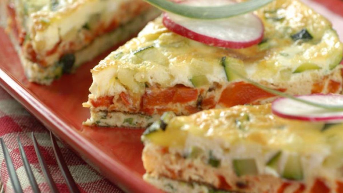 Вкусотия: Този омлет вкъщи свършва за минути