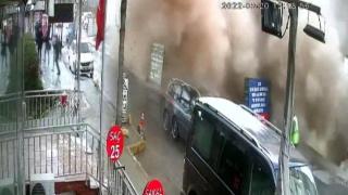 Жилищен блок се срути внезапно в Истанбул ВИДЕО