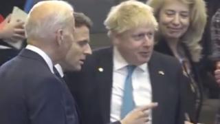 Байдън и Макрон отсвириха Борис Джонсън ВИДЕО 