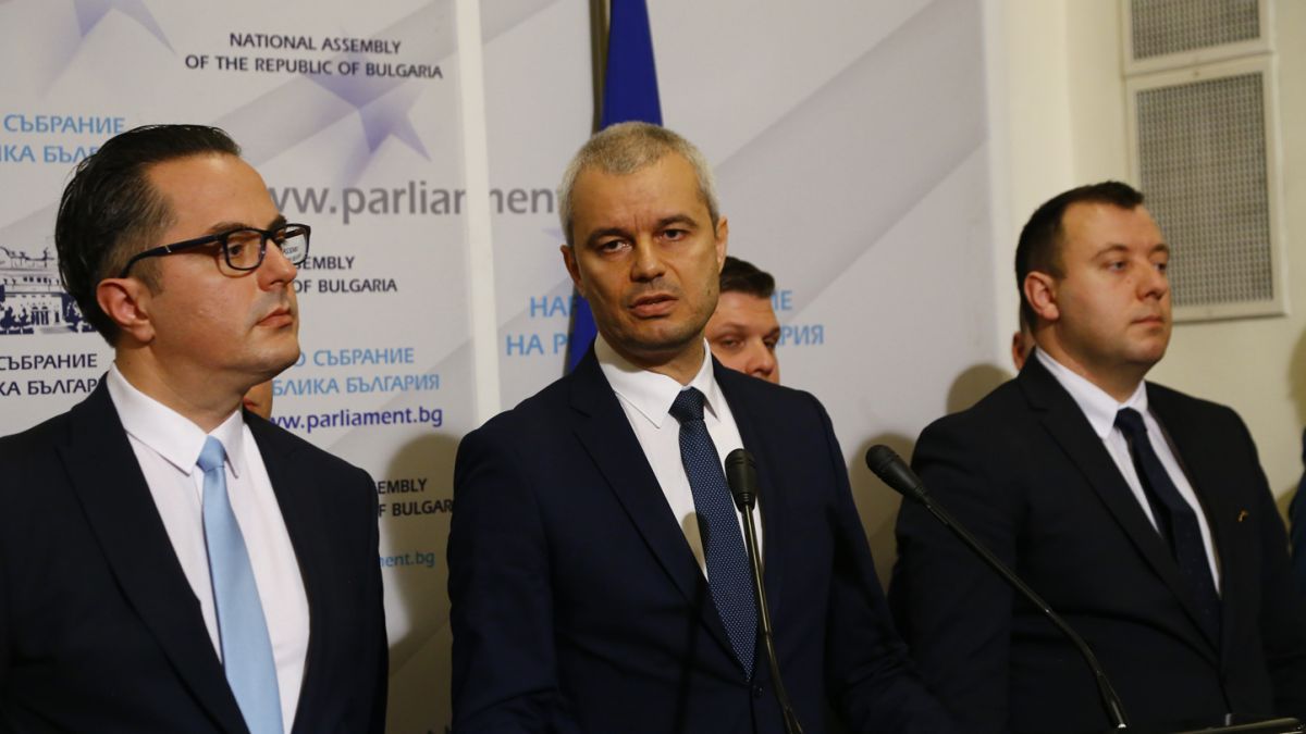 Лидерът на "Възраждане" скочи на Христо Иванов 