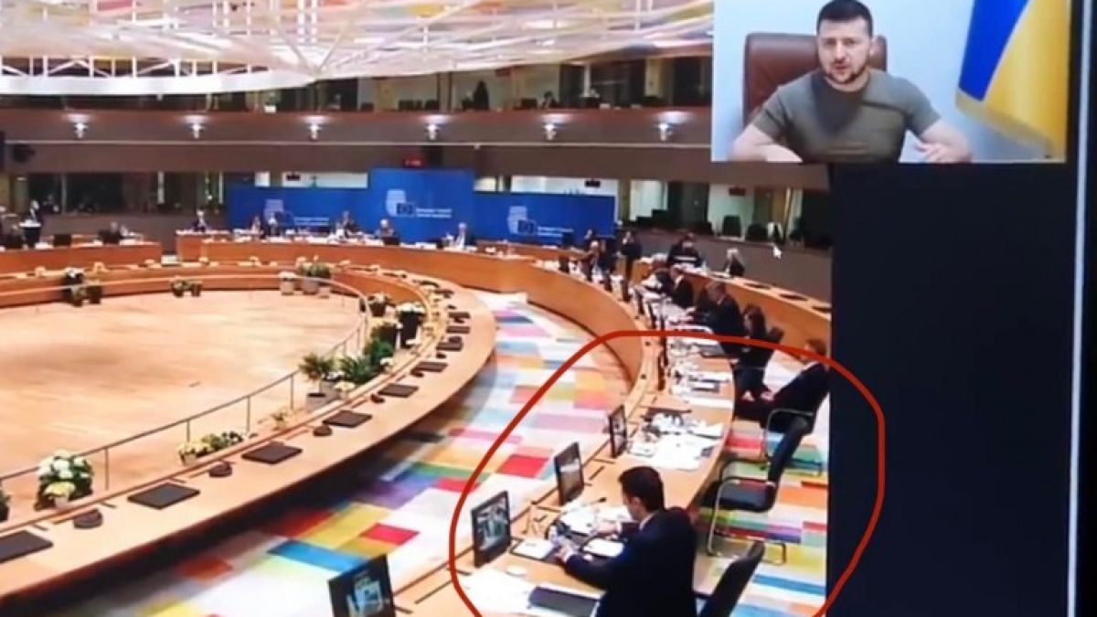 Стъки изригна в мрежата: Докато българите се бием за олио, Кирчовците мажат филиите здраво