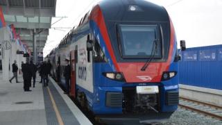 Вучич и Орбан летяха с 200 км в час на влак от Белград до Нови Сад ВИДЕО