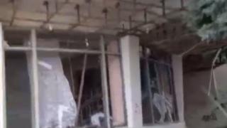 Украински националисти обстрелват цивилни близо до училище в Лисичанск ВИДЕО