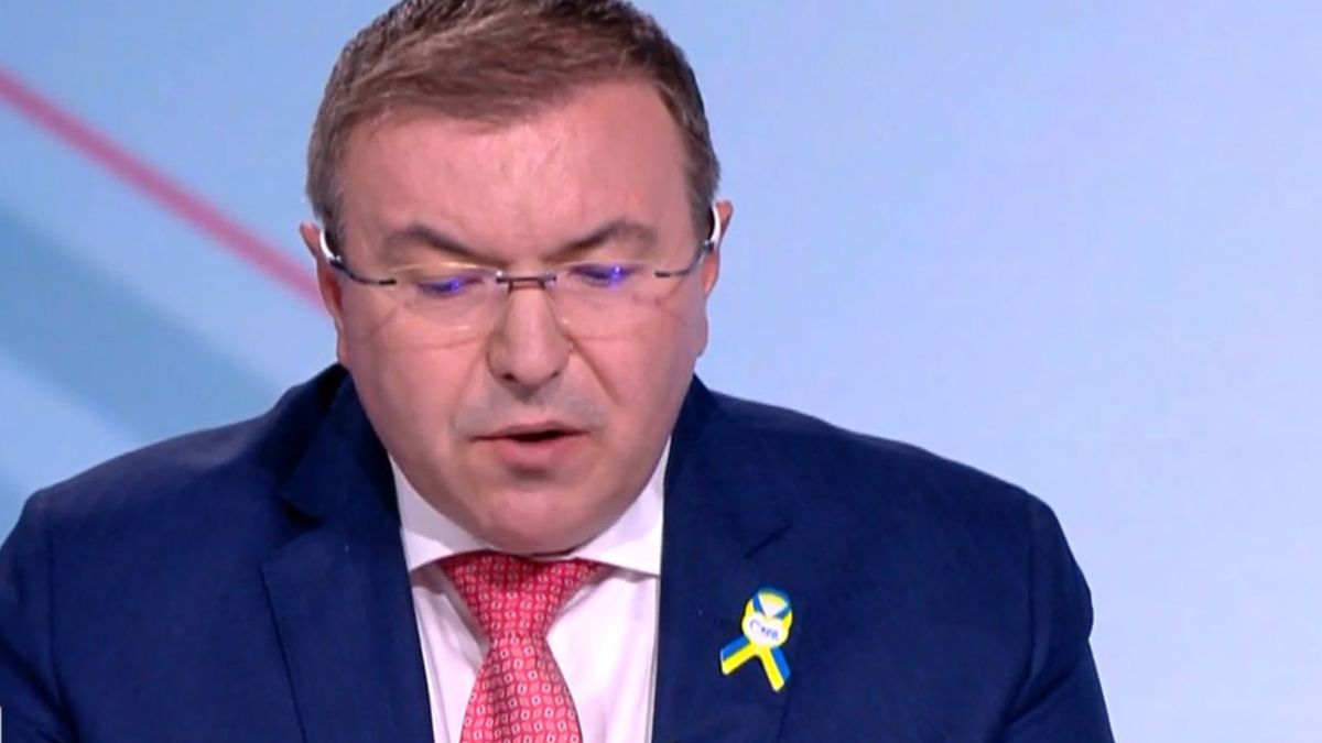 Проф. Ангелов алармира: К-19 ще ни удари шамар, ако...