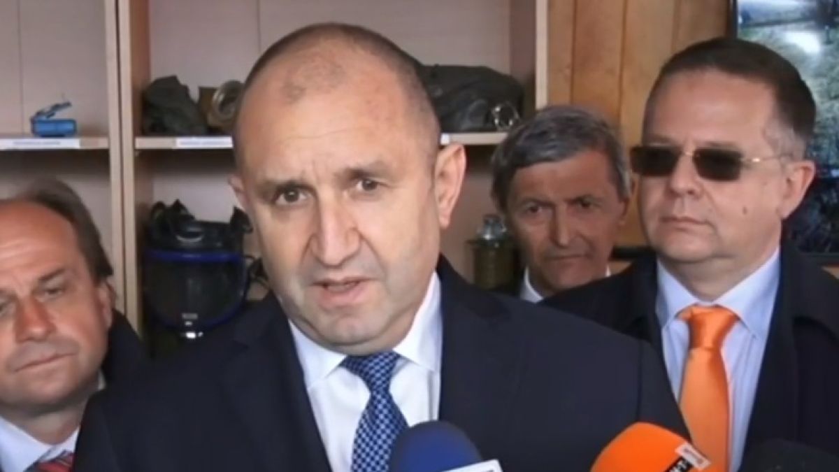 Радев посече Асен Василев и предупреди за наближаващ проблем за всички българи ВИДЕО