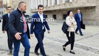 Смут в Благоевград, Сандански и Петрич заради Петков! Отново наруши протокола и... ВИДЕО