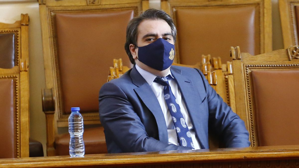 Нова стратегия! Текстове от мракобесния закон на Асен Василев ще се пробутат в други актове