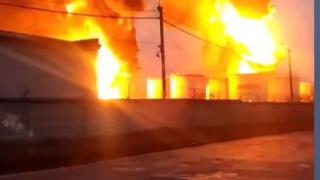 Украински хеликоптери нахлуха в Русия и взривиха петролна база в Белгород ВИДЕО