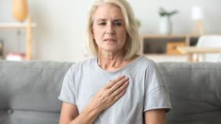 Имам задух и болка в гърдите, какво ми е?
